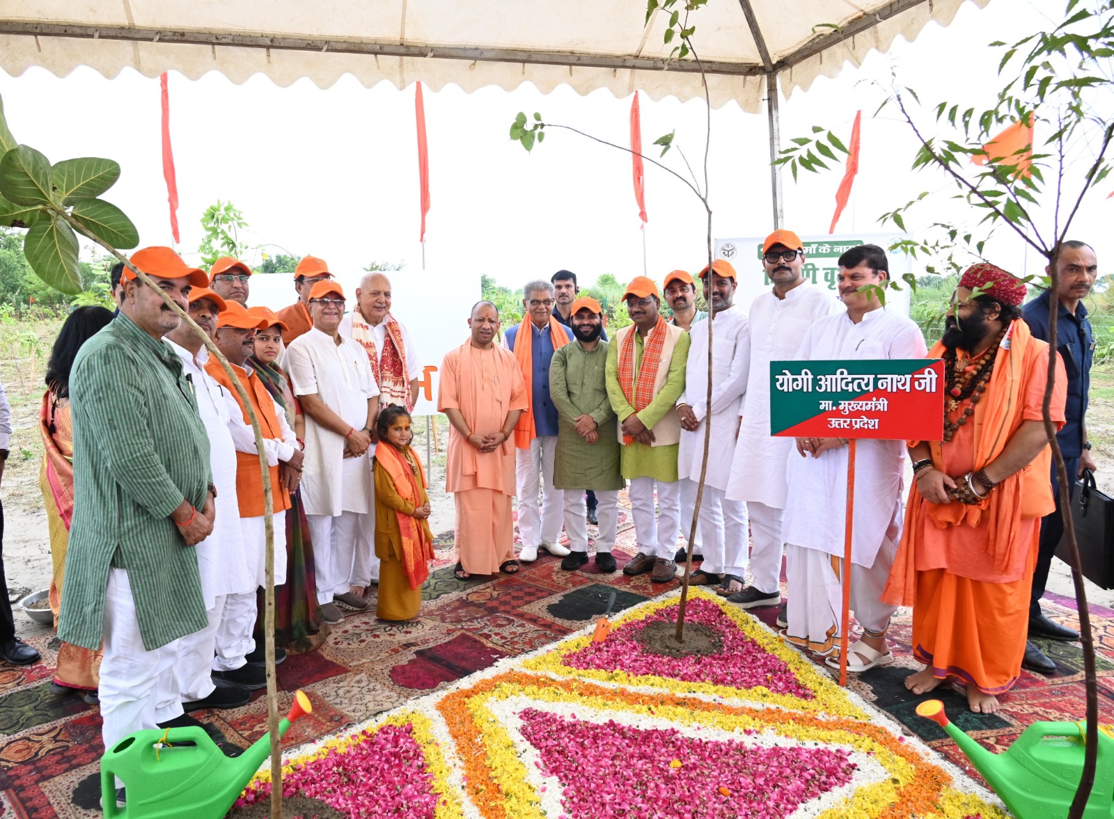 हमने आठ साल में लगाए 204 करोड़ पौधे, 5 लाख एकड़ में हुआ वनाच्छादन : योगी आदित्यनाथ